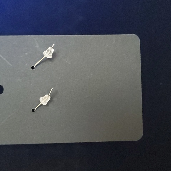 Creepy Dolly Eye Earrings with Lashes. Opens and Closes Eyes - Picture 6 of 9